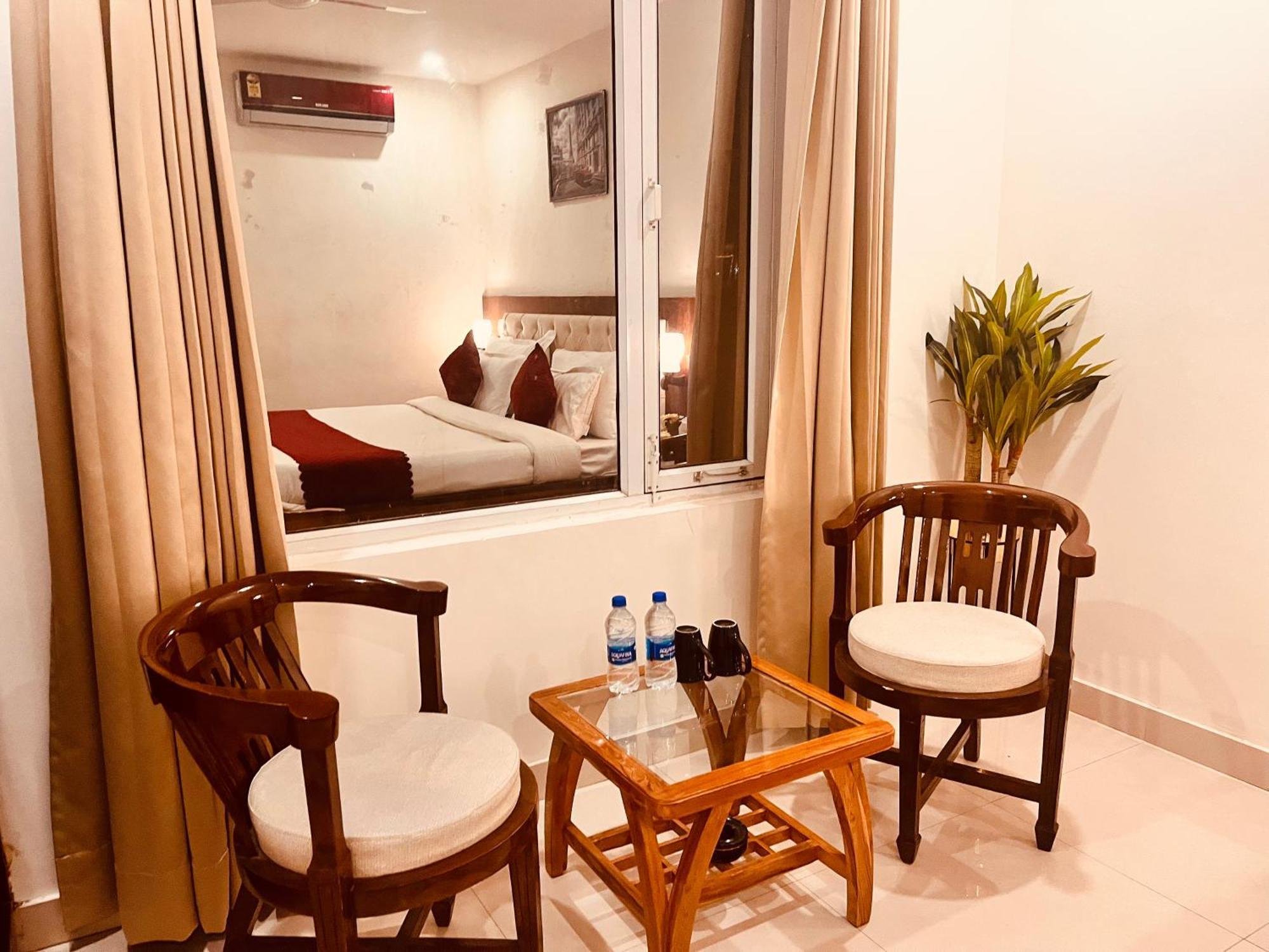 Sampat Royal Cafe Hotell Delhi  Eksteriør bilde